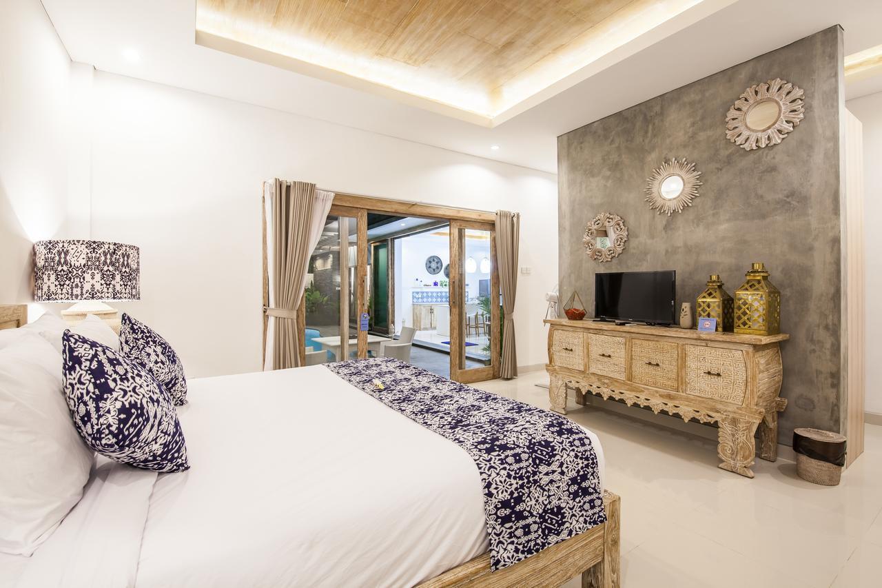 Ambermoon Villa 2 Seminyak Exteriör bild