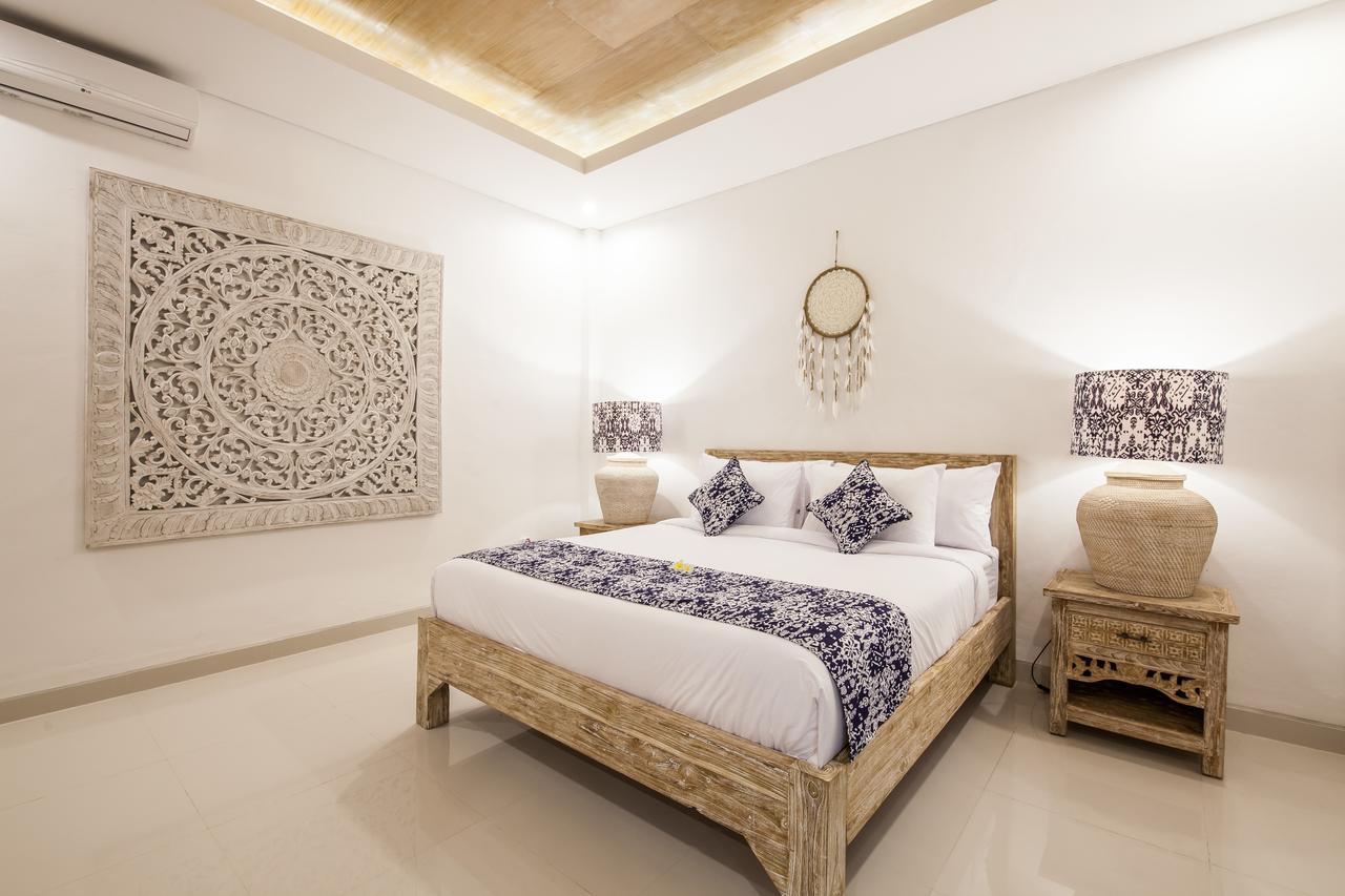Ambermoon Villa 2 Seminyak Exteriör bild
