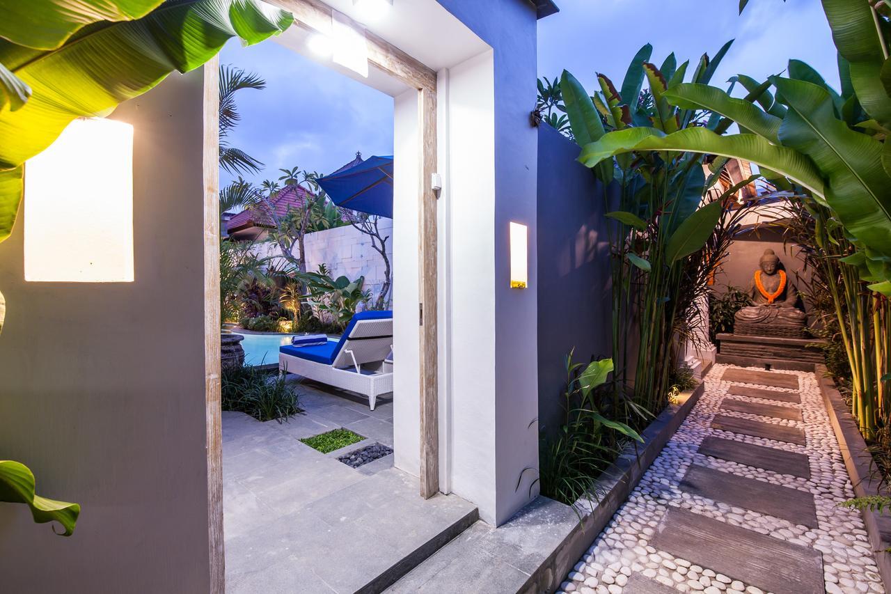 Ambermoon Villa 2 Seminyak Exteriör bild